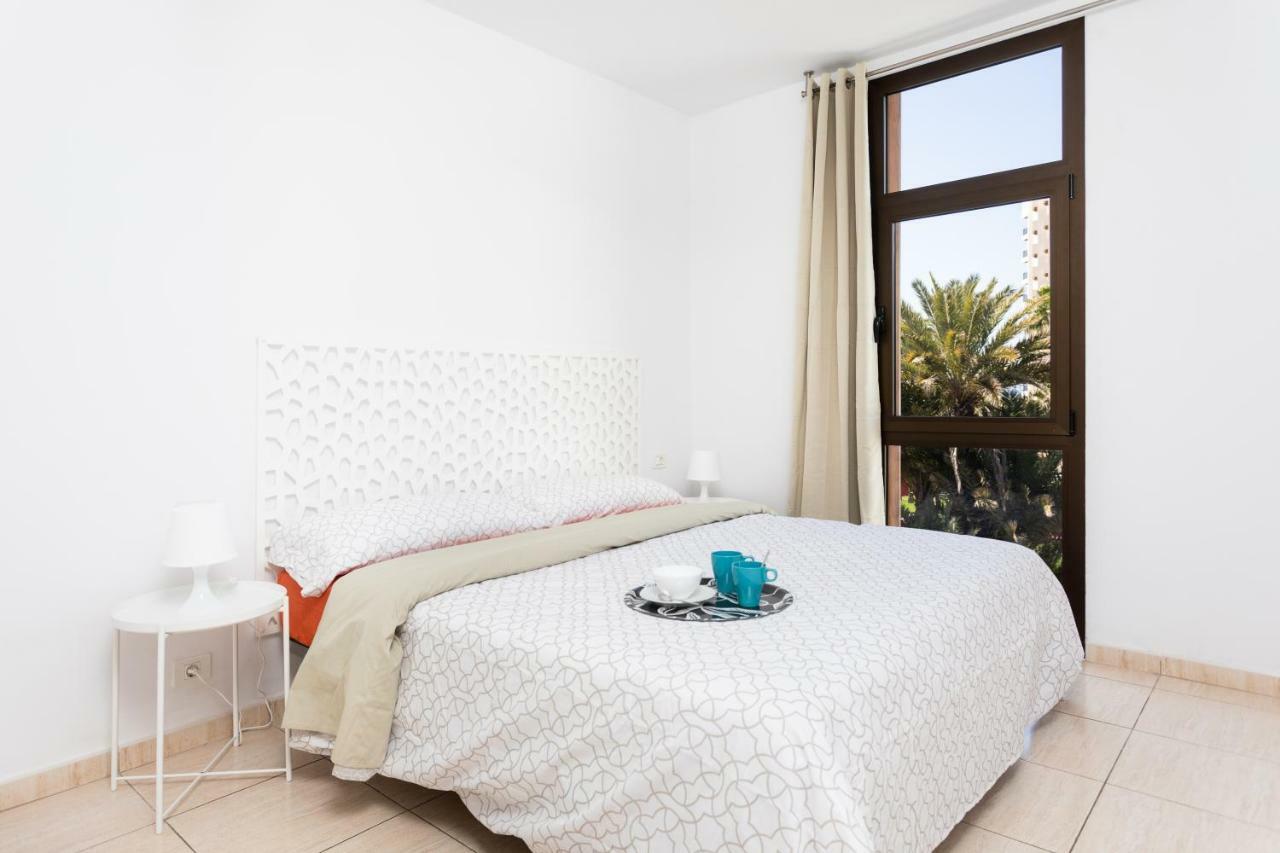 Las Americas Downtown : Prime Location Accomm. Arona  Eksteriør billede