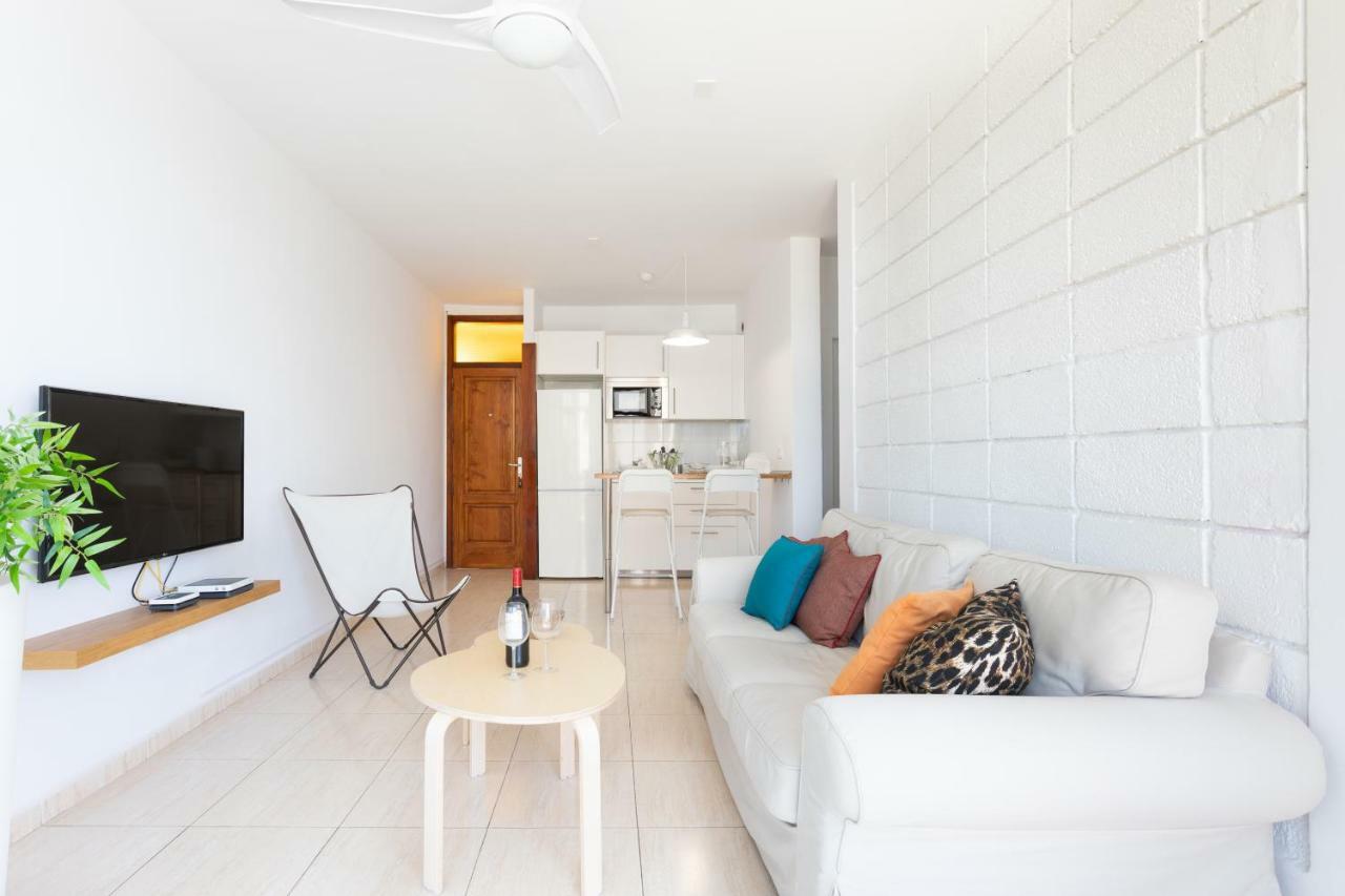 Las Americas Downtown : Prime Location Accomm. Arona  Eksteriør billede