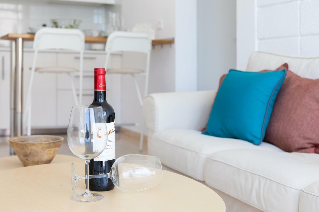 Las Americas Downtown : Prime Location Accomm. Arona  Eksteriør billede